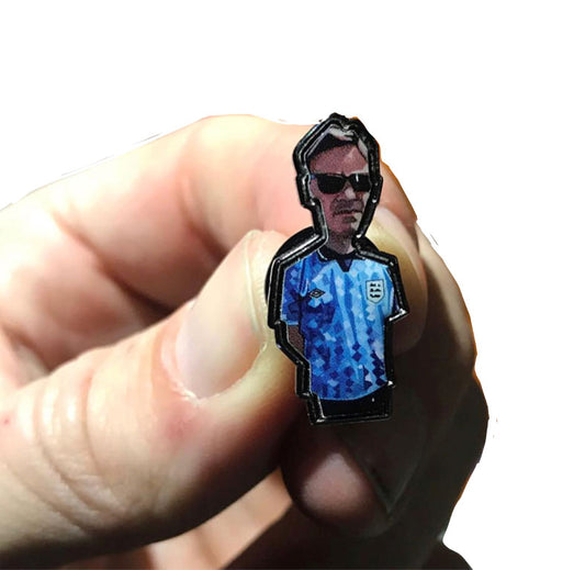 World in Motion talia 90 limited edition Pin